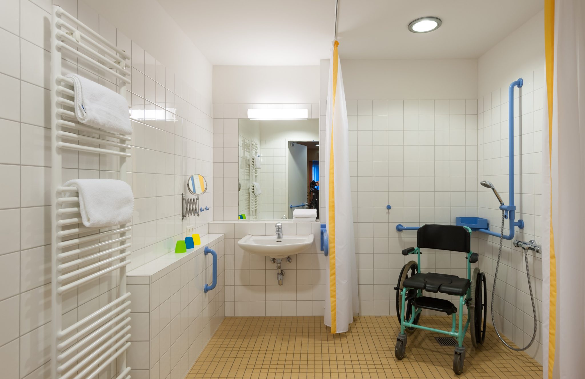 Deutschland, DEU, Berlin, 30.11.2012, Haus Rheinsberg, Hotel der Fürst Donnersmarck - Stiftung [©(c)Linus Lintner Fotografie, www.linus-lintner.de, Tel. +49 30 264 15 71, mail@linus-lintner.de; Veroeffentlichung nur gegen Honorar, Urhebervermerk und Beleg / permission required for reproduction, mention of copyright, complimentary copy; Bankverbindung / bank account and sorting code: Commerzbank AG Berlin, Kto 35 85 08 600, BLZ 100 800 00; IBAN: DE 16 100 800 00 035 85 08 600, BIC: DRES DE FF, U.St.ID / V.A.T.: DE 155 512 142]